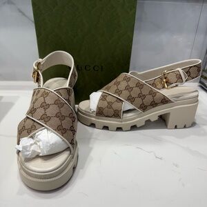 Brand New Women’s Gucci GG Canvas Slingback Sandals with box! Size 39.5